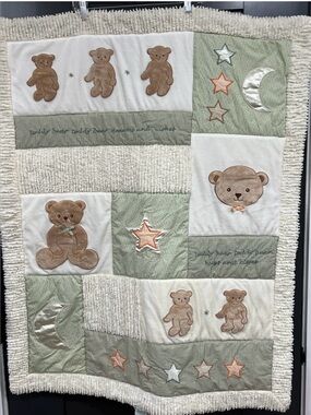 Lambs and Ivy Teddy Bear Patchwork Baby comforter or tapestry